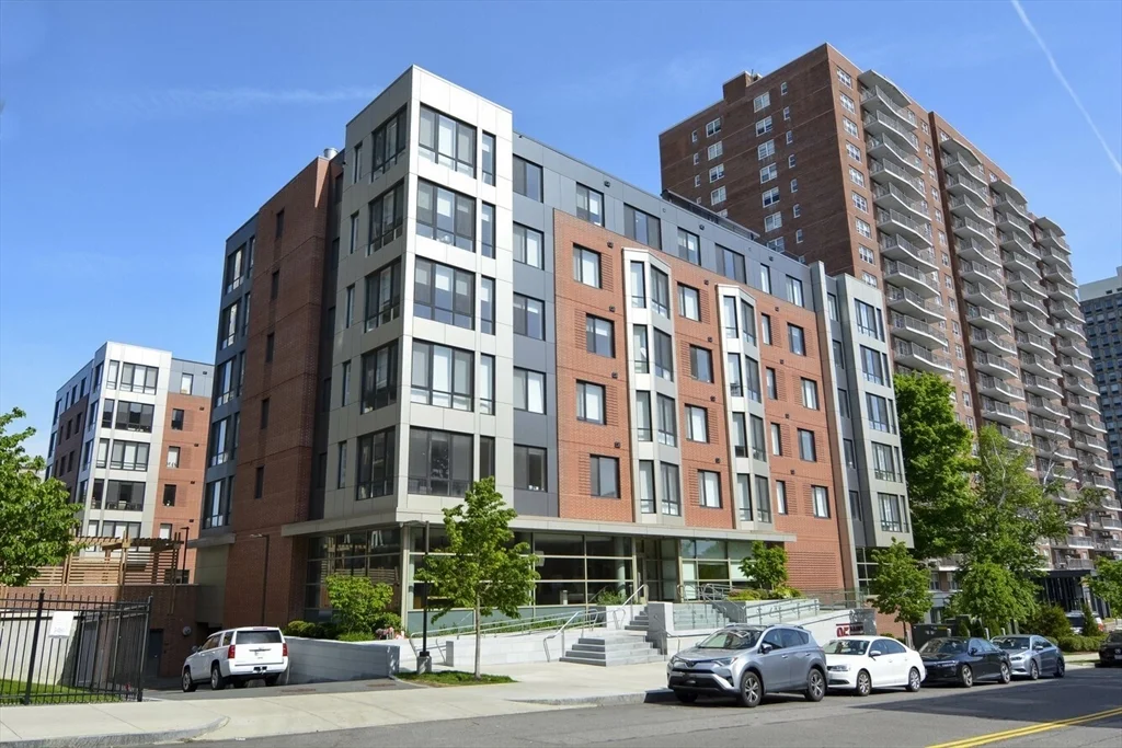 1 bed, 1 bath apartment for rent at 95 St Alphonsus St Unit 416, Boston — photo 4 of 17