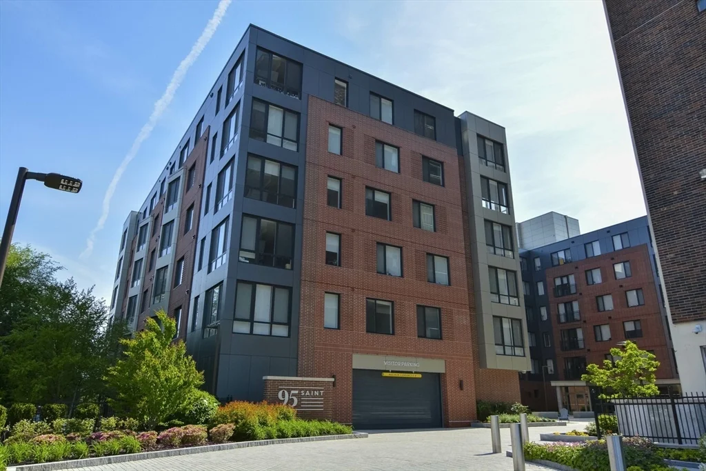 1 bed, 1 bath apartment for rent at 95 St Alphonsus St Unit 416, Boston — photo 3 of 17