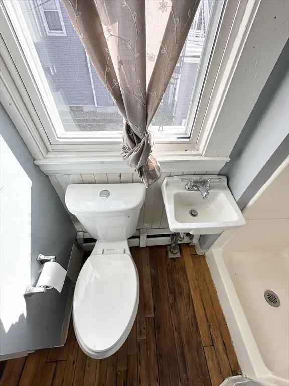 1 bed, 1 bath apartment for rent at 95 Summer St Unit 3, Winnekenni Park — photo 5 of 8