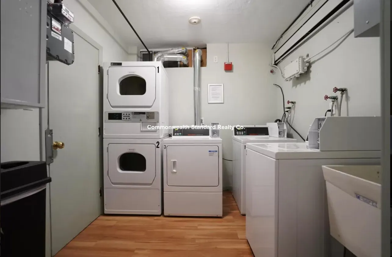 2 bed, 1 bath apartment for rent at 95 Sutherland Rd Unit 3A, Brighton — photo 7 of 9