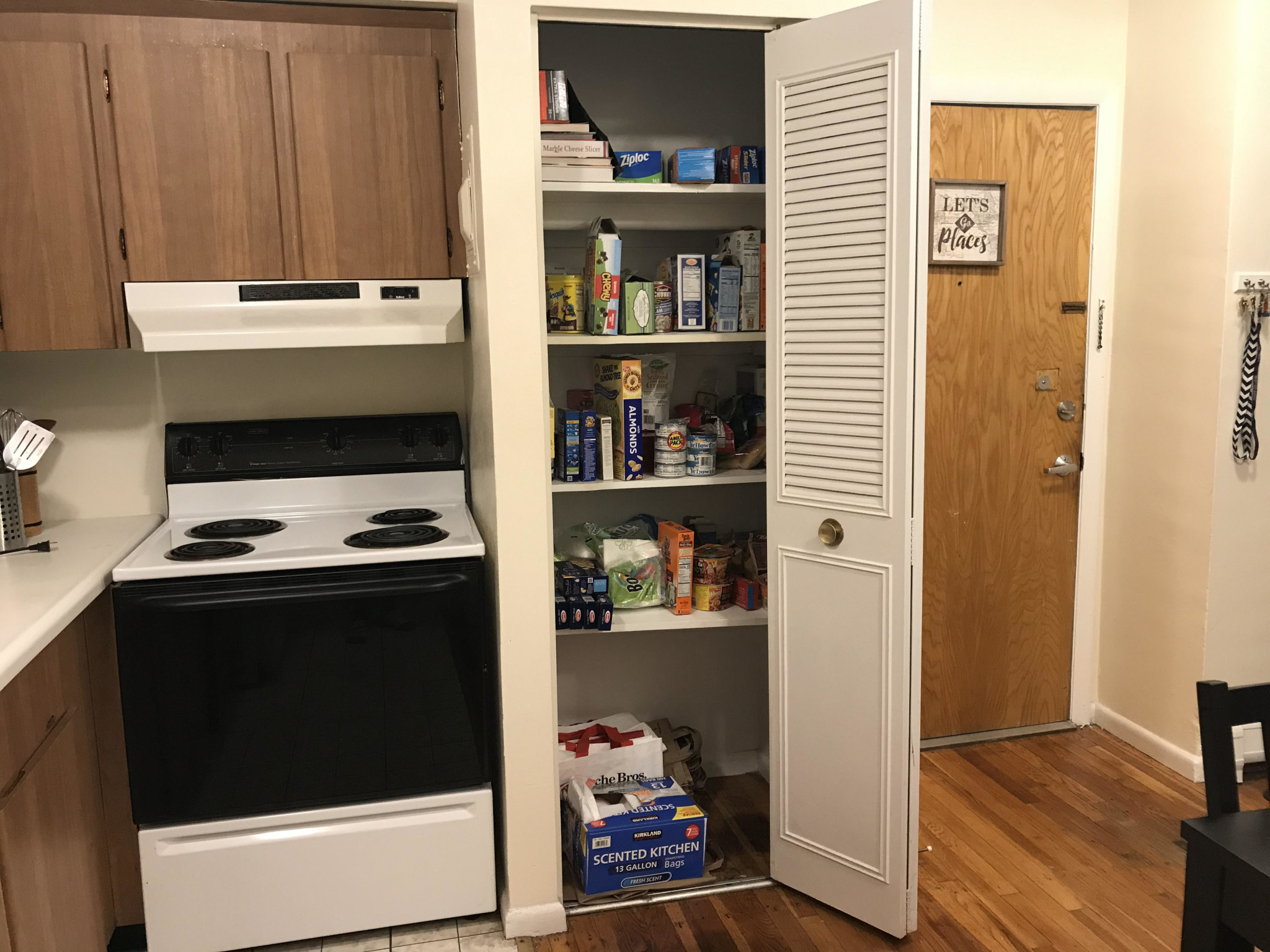 2 bed, 1 bath apartment for rent at 95 Sutherland Unit 2B, Brighton — photo 5 of 9
