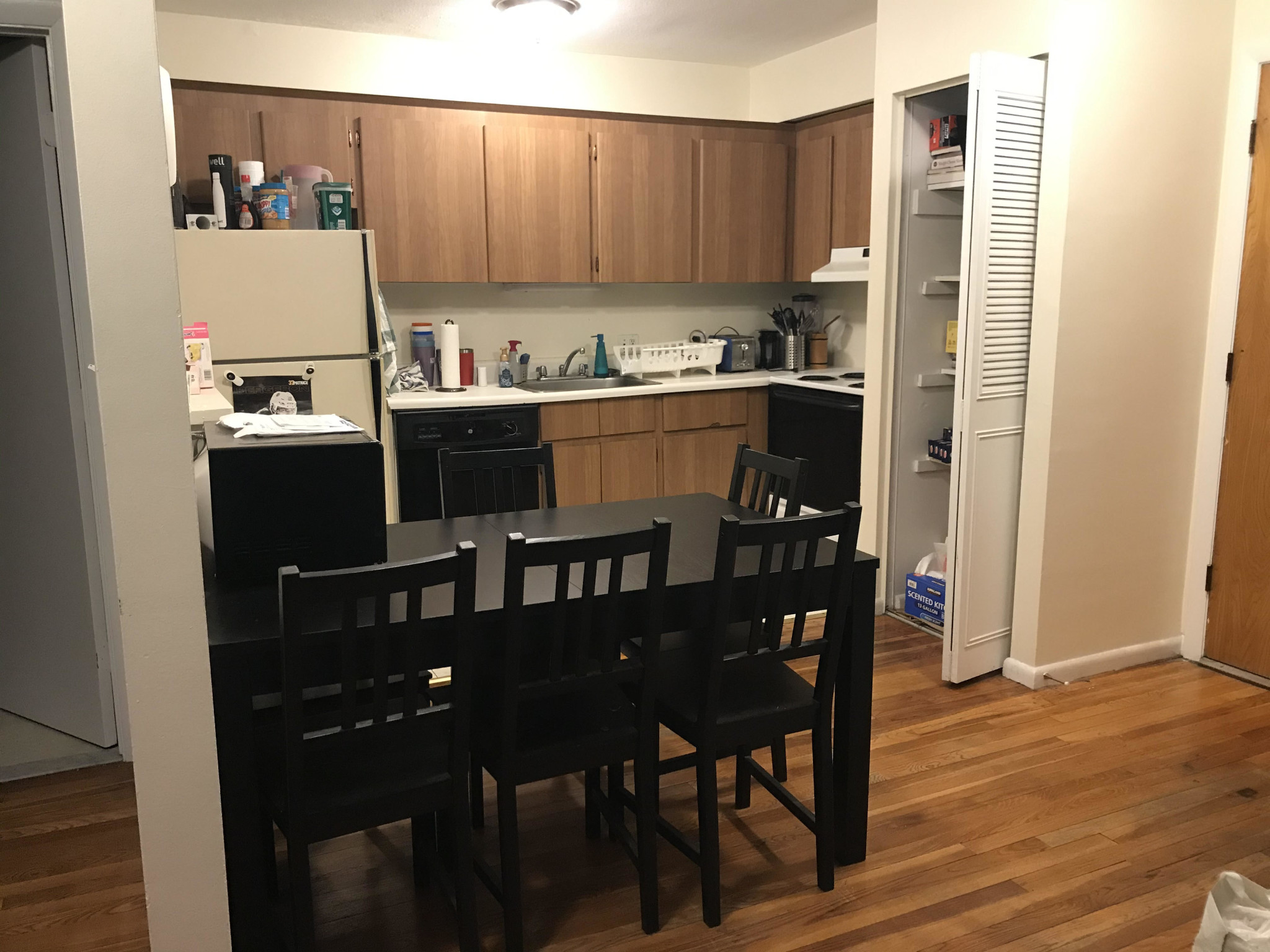 2 bed, 1 bath apartment for rent at 95 Sutherland Unit 2B, Brighton