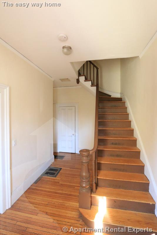 4 bed, 1 bath apartment for rent at 95 Upland Rd Unit 2, Porter Square — photo 3 of 10