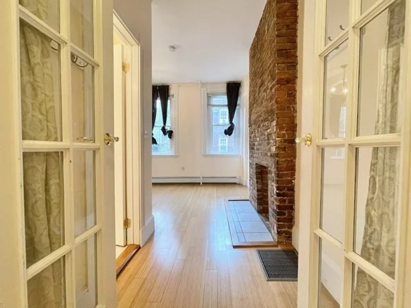 2 bed, 2 bath apartment for rent at 95 West Cedar St Unit 1, Beacon Hill — photo 5 of 21