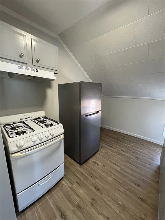 1 bed, 1 bath apartment for rent at 95 Wade St Unit 4F, Fall River — photo 7 of 12