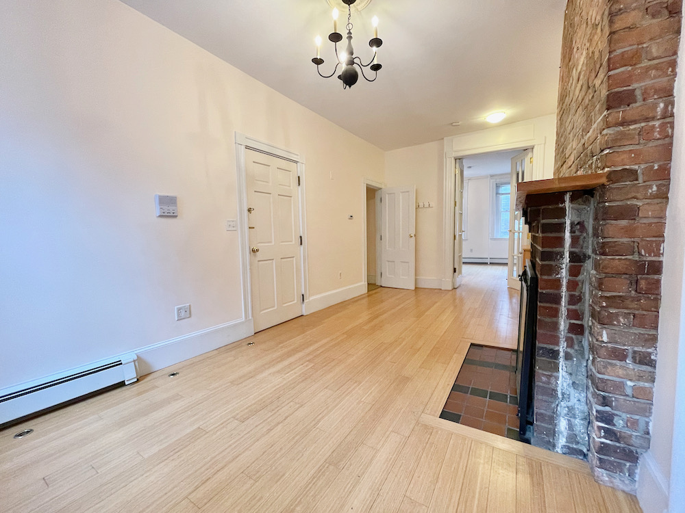2 bed, 2 bath apartment for rent at 95 West Cedar St Unit 1, Beacon Hill — photo 2 of 21