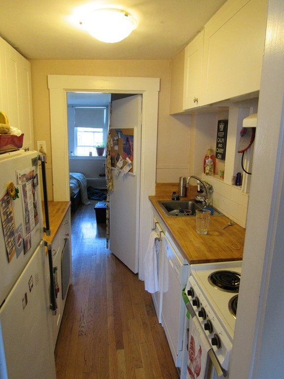 1 bed, 1 bath apartment for rent at 95 West Cedar St Unit 4, Beacon Hill — photo 6 of 6
