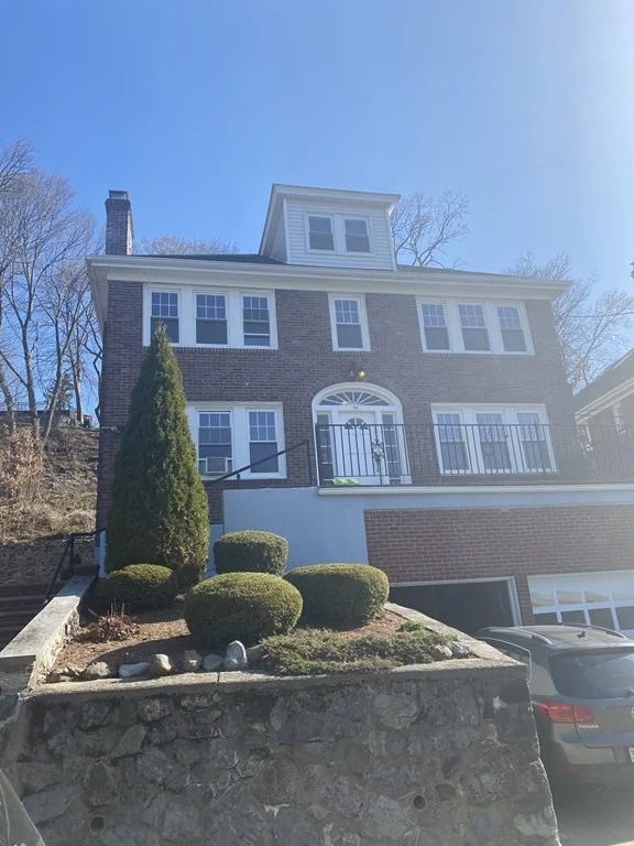 3 bed, 2 bath apartment for rent at 95 Westbourne Ter Unit 2, Brookline Hills