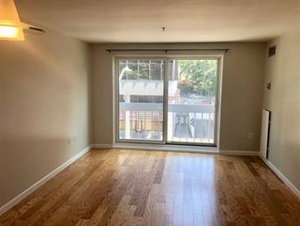 2 bed, 1 bath apartment for rent at 950 Massachusetts Ave Unit 318, Riverside — photo 3 of 13