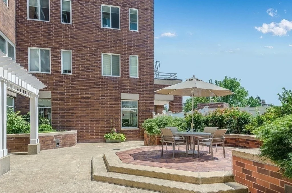 2 bed, 1 bath apartment for rent at 950 Massachusetts Ave Unit 506, Riverside — photo 12 of 35