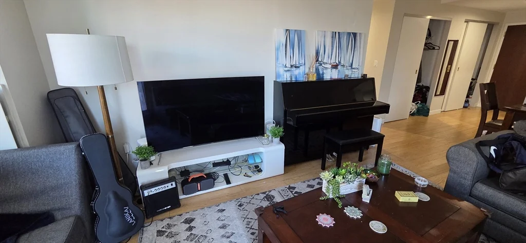 2 bed, 1 bath apartment for rent at 950 Massachusetts Ave Unit 506, Riverside — photo 22 of 35