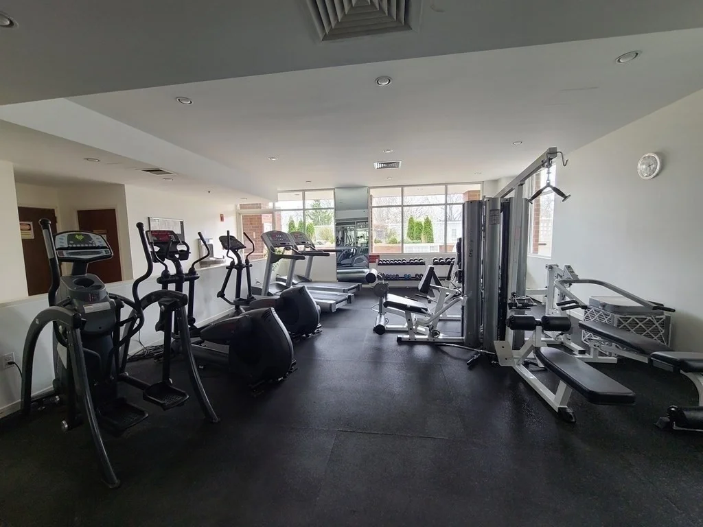 2 bed, 1 bath apartment for rent at 950 Massachusetts Ave Unit 506, Riverside — photo 9 of 35