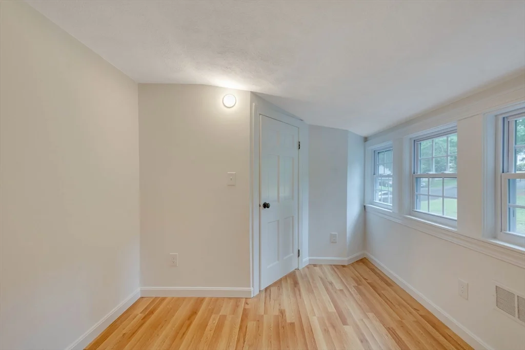 3 bed, 2 bath apartment for rent at 951 Main St, Lynnfield — photo 22 of 34