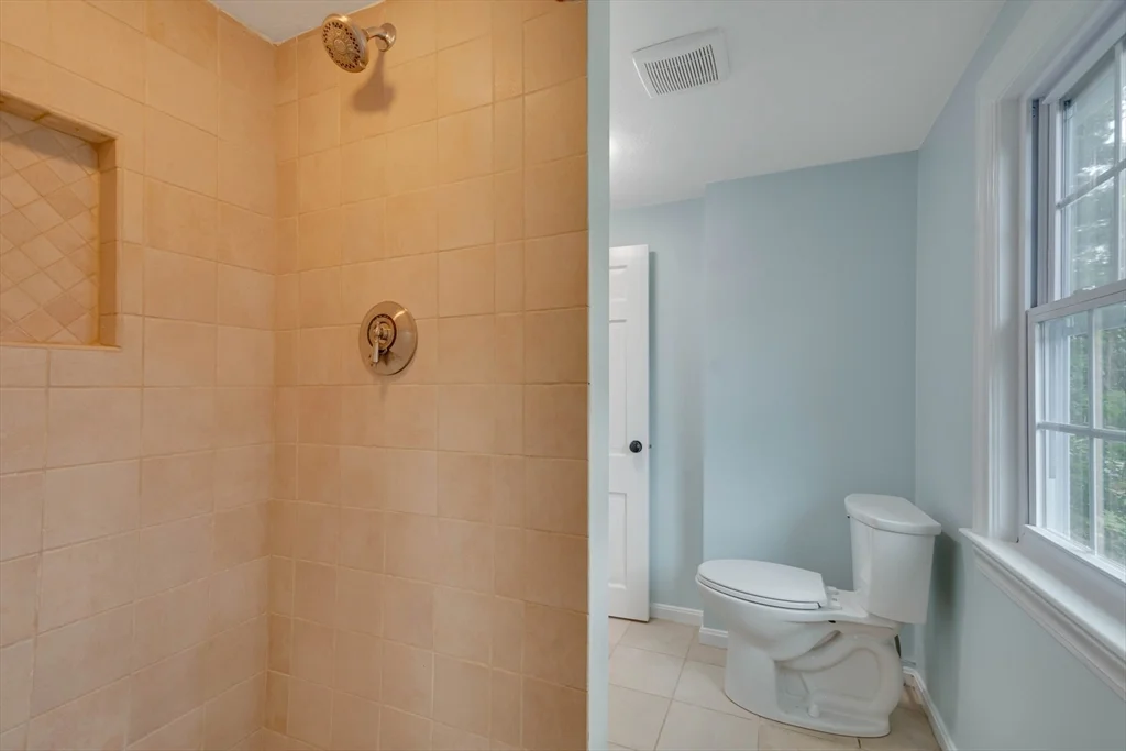 3 bed, 2 bath apartment for rent at 951 Main St, Lynnfield — photo 29 of 34