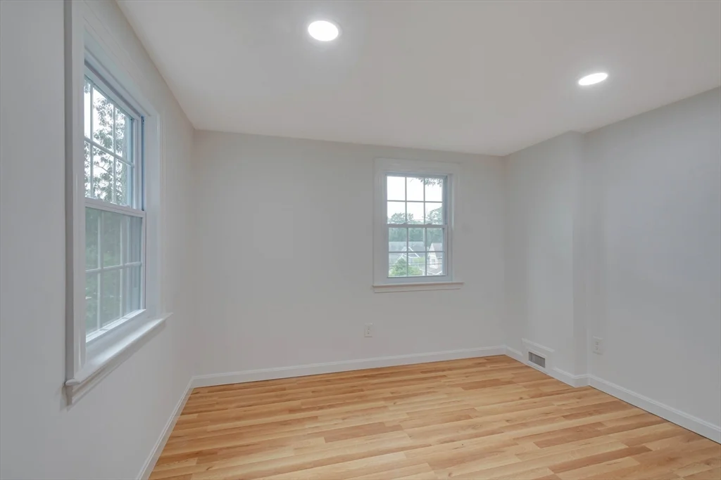 3 bed, 2 bath apartment for rent at 951 Main St, Lynnfield — photo 24 of 34