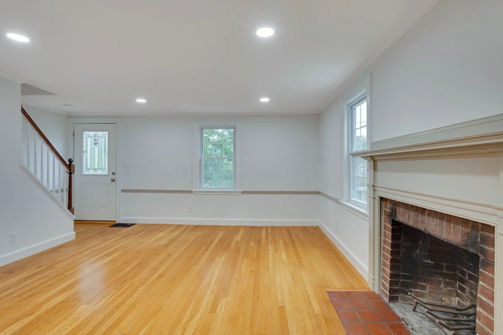 3 bed, 2 bath apartment for rent at 951 Main St, Lynnfield — photo 6 of 34