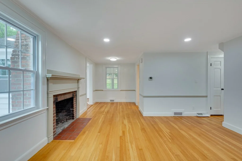 3 bed, 2 bath apartment for rent at 951 Main St, Lynnfield — photo 7 of 34