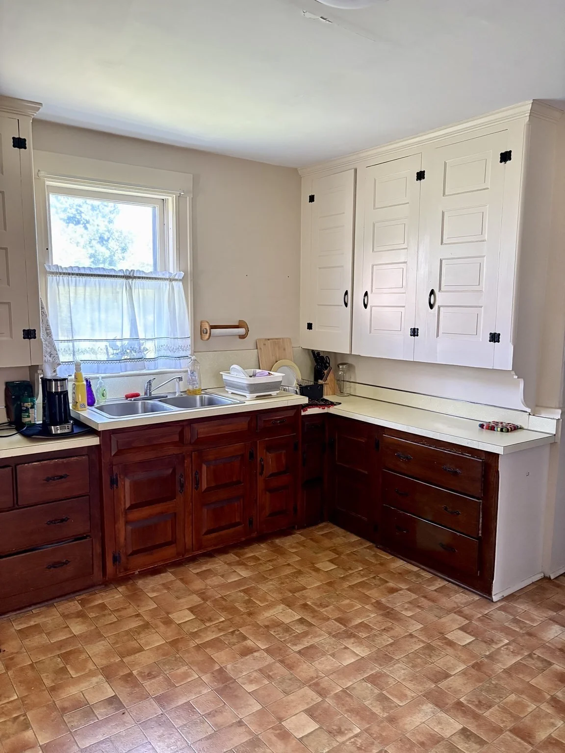 2 bed, 1 bath apartment for rent at 951 Main St Unit 1, Haverhill
