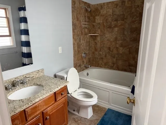 2 bed, 1 bath apartment for rent at 955 Pleasant St Unit 3, Weymouth — photo 11 of 27
