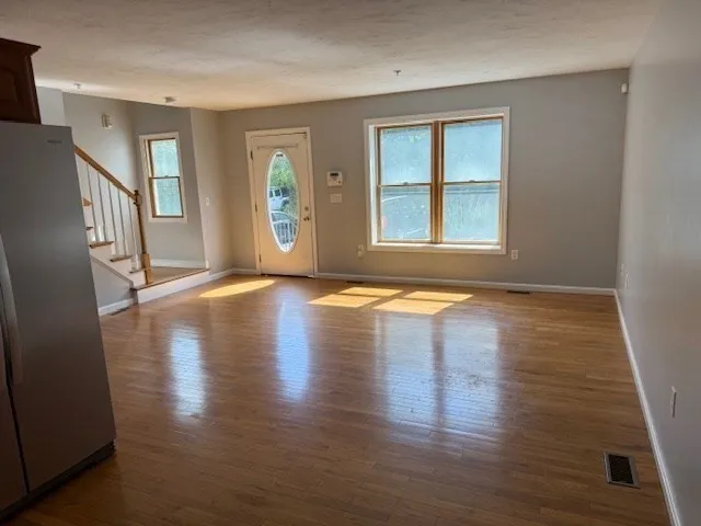 2 bed, 1 bath apartment for rent at 955 Pleasant St Unit 3, Weymouth — photo 4 of 27