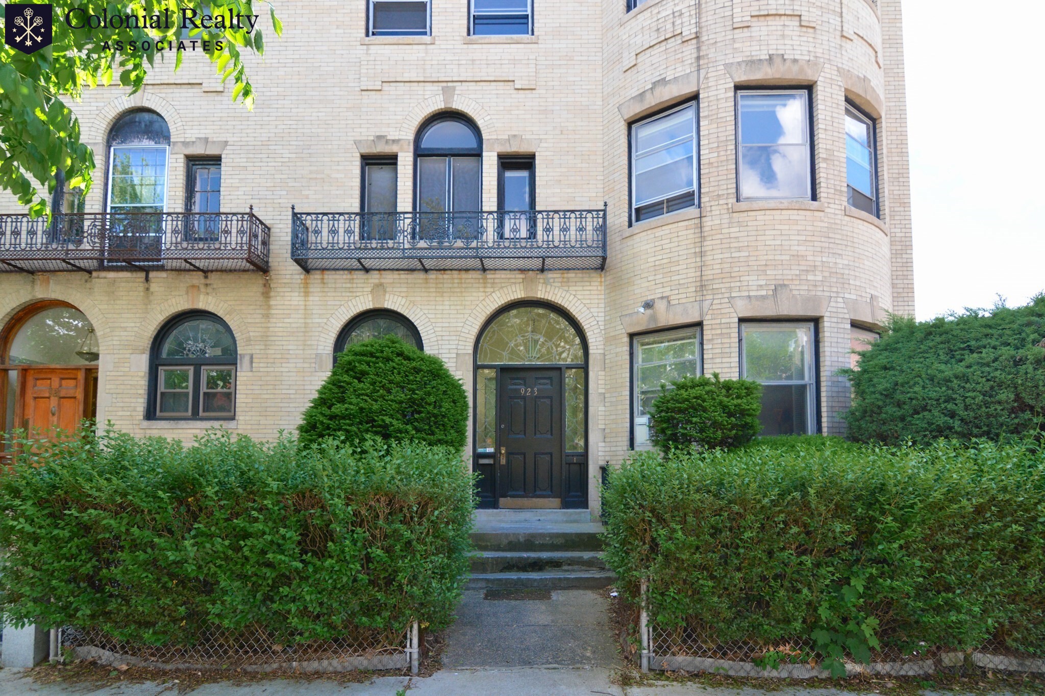 4 bed, 1 bath apartment for rent at 957 Beacon St Unit 47, Fenway