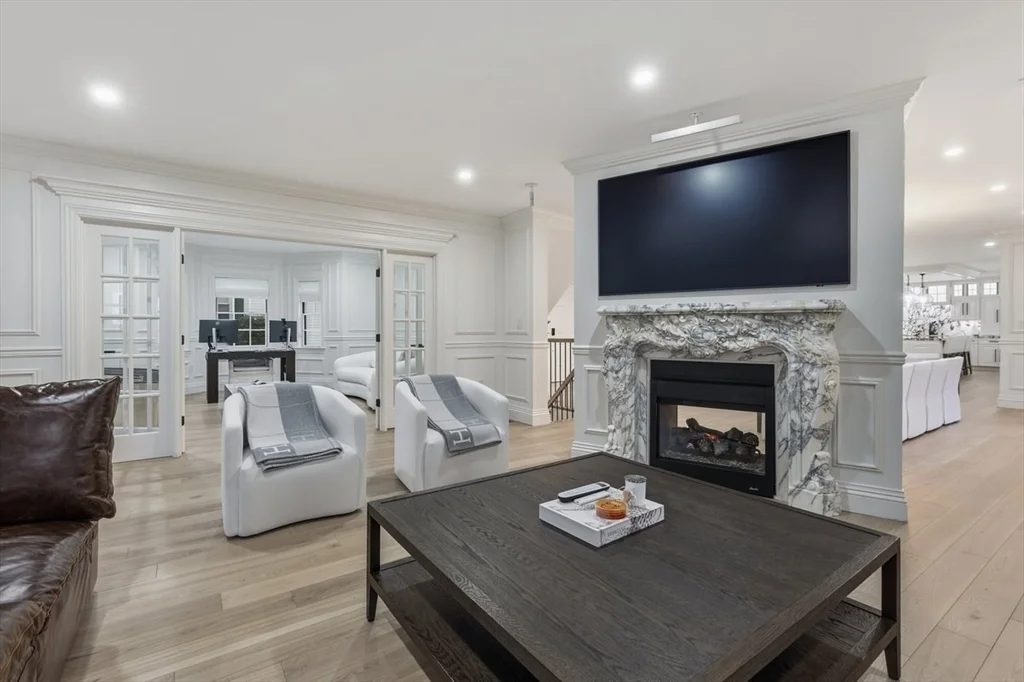 4 bed, 3 bath apartment for rent at 959 Chestnut St, Newton — photo 10 of 42