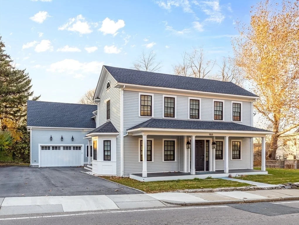 4 bed, 3 bath apartment for rent at 959 Chestnut St, Newton — photo 1 of 42