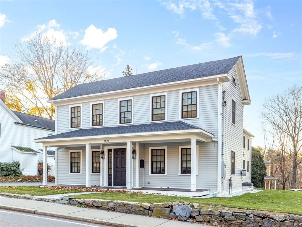 4 bed, 3 bath apartment for rent at 959 Chestnut St, Newton — photo 2 of 42