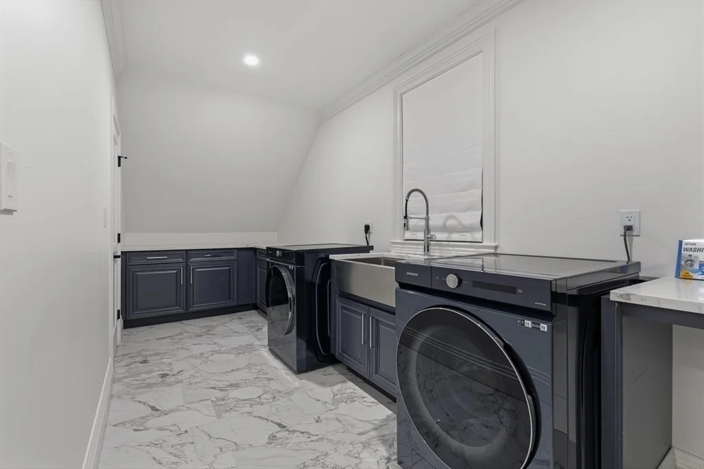 4 bed, 3 bath apartment for rent at 959 Chestnut St, Newton — photo 42 of 42
