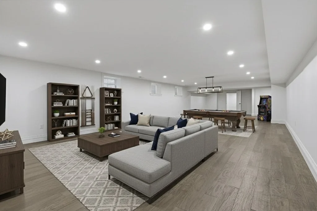 4 bed, 3 bath apartment for rent at 959 Chestnut St, Newton — photo 38 of 42