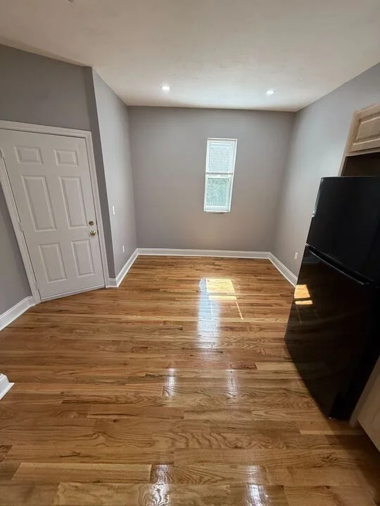 4 bed, 1 bath apartment for rent at 96-98 Blue Hill Ave Unit 2, Roxbury — photo 5 of 19