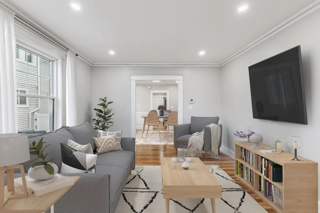 3 bed, 2 bath apartment for rent at 96-98 Elmer Rd Unit 1, Boston — photo 3 of 9
