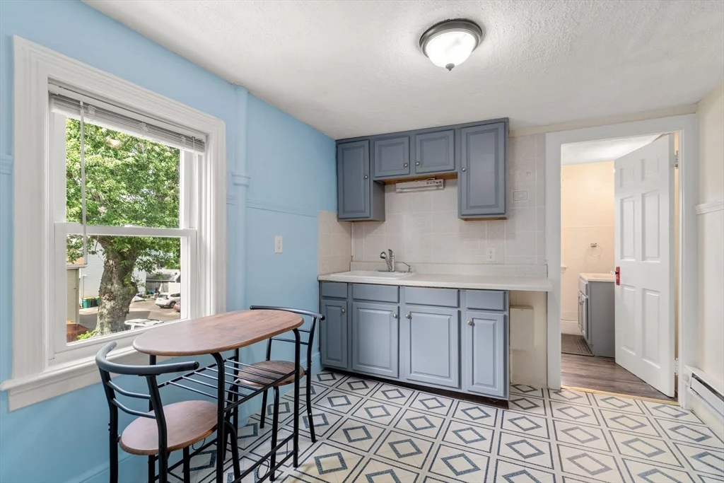 1 bed, 1 bath apartment for rent at 96-98 Fisher St Unit 3, North Attleboro — photo 5 of 6