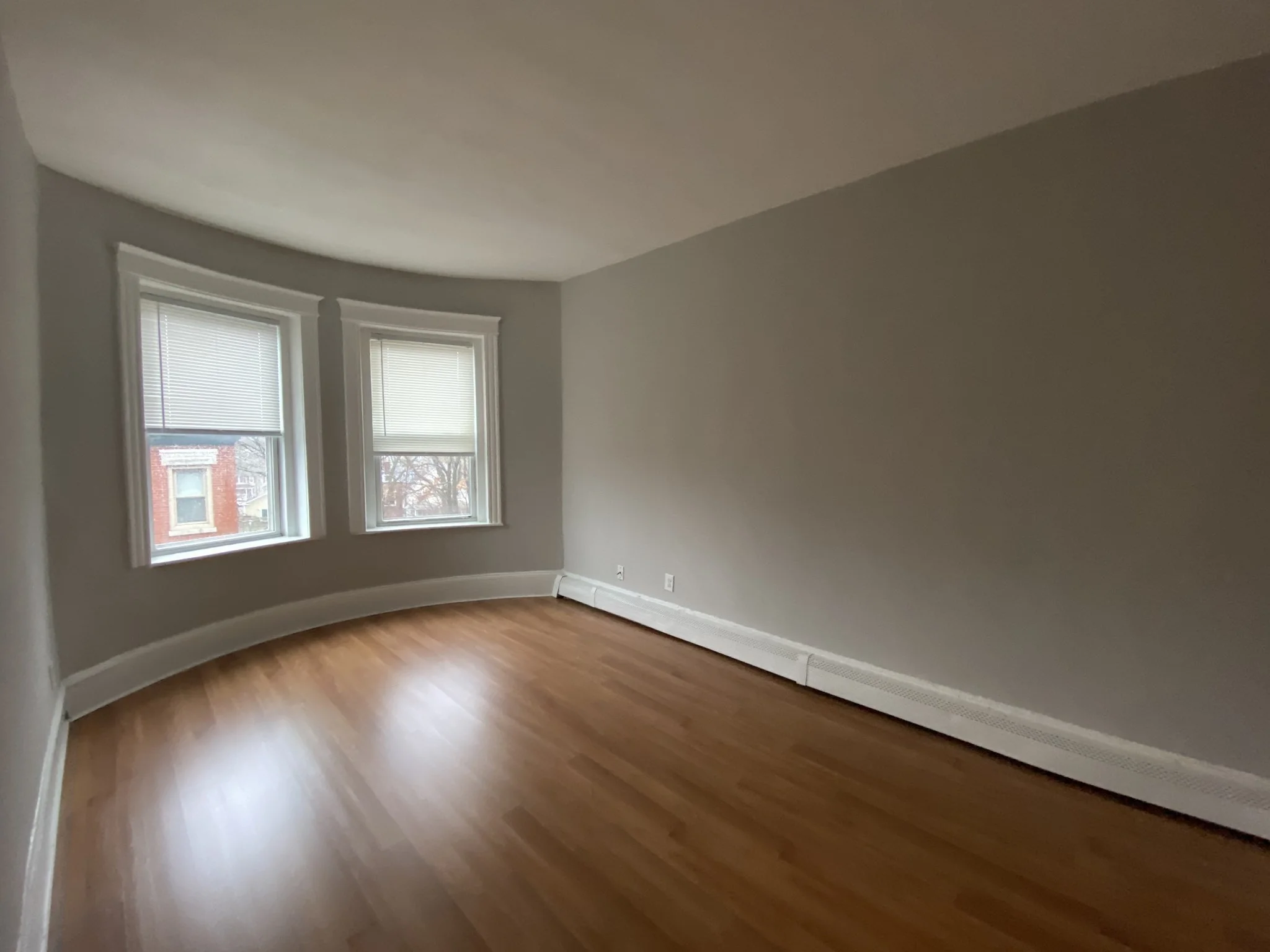3 bed, 1 bath apartment for rent at 96-98 Woodledge St Unit 3L, Roxbury — photo 4 of 9