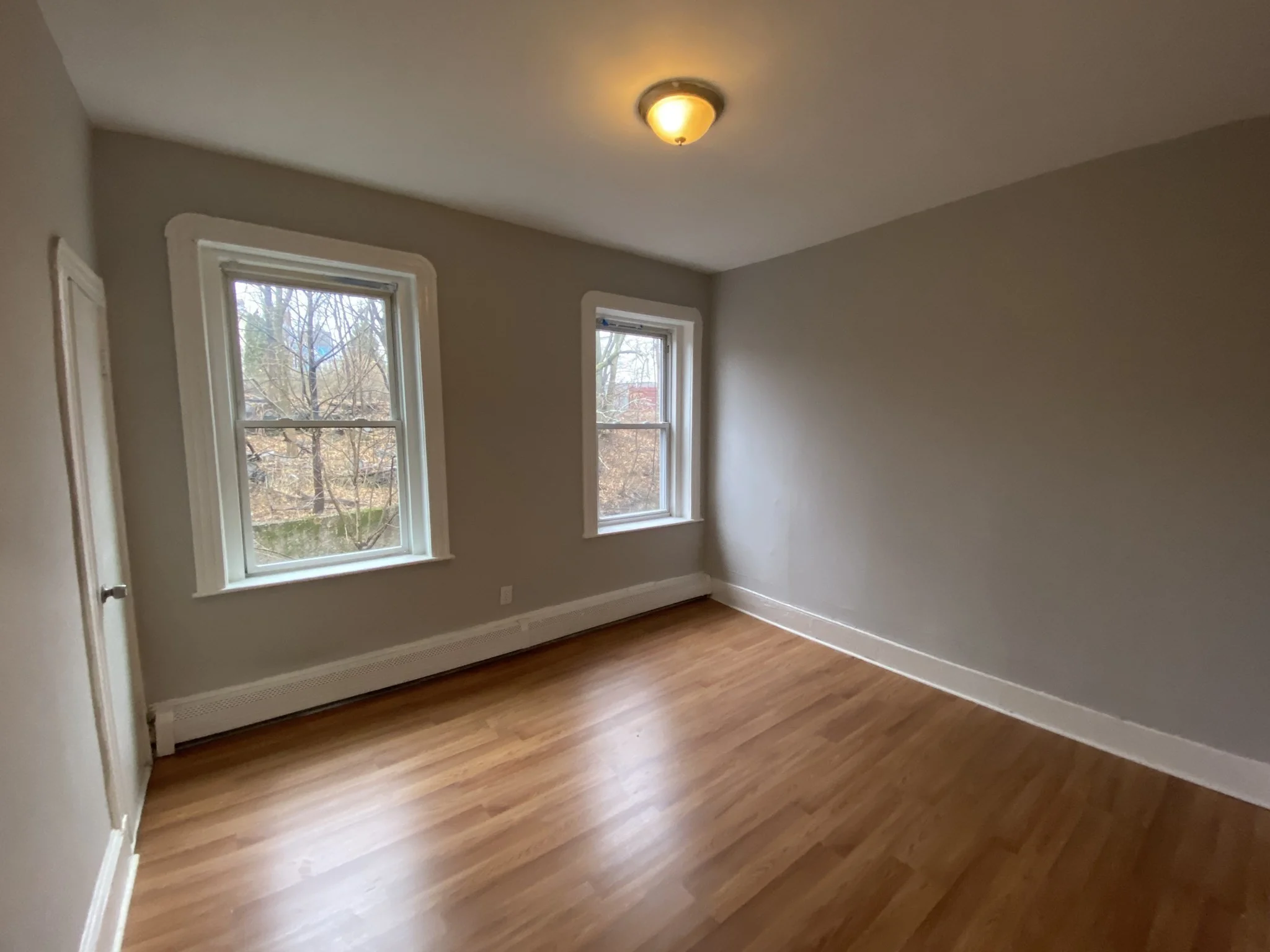 3 bed, 1 bath apartment for rent at 96-98 Woodledge St Unit 3L, Roxbury — photo 5 of 9