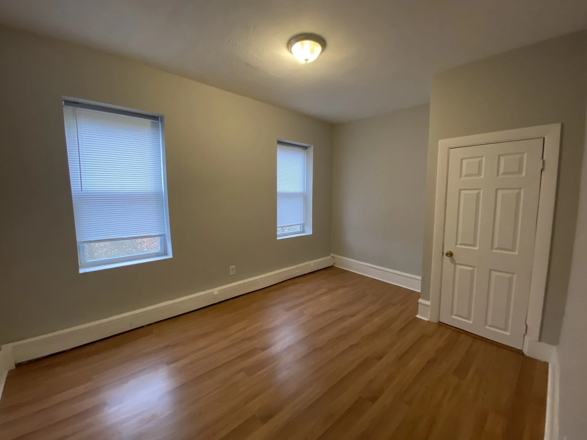 3 bed, 1 bath apartment for rent at 96-98 Woodledge St Unit 3L, Roxbury — photo 6 of 9