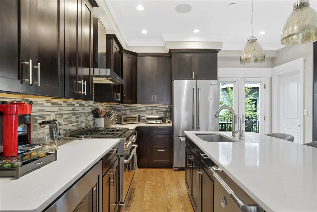 3 bed, 3 bath apartment for rent at 96 Bolton St Unit 96, South Boston — photo 6 of 19