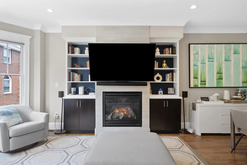 3 bed, 3 bath apartment for rent at 96 Bolton St Unit 96, South Boston — photo 3 of 19