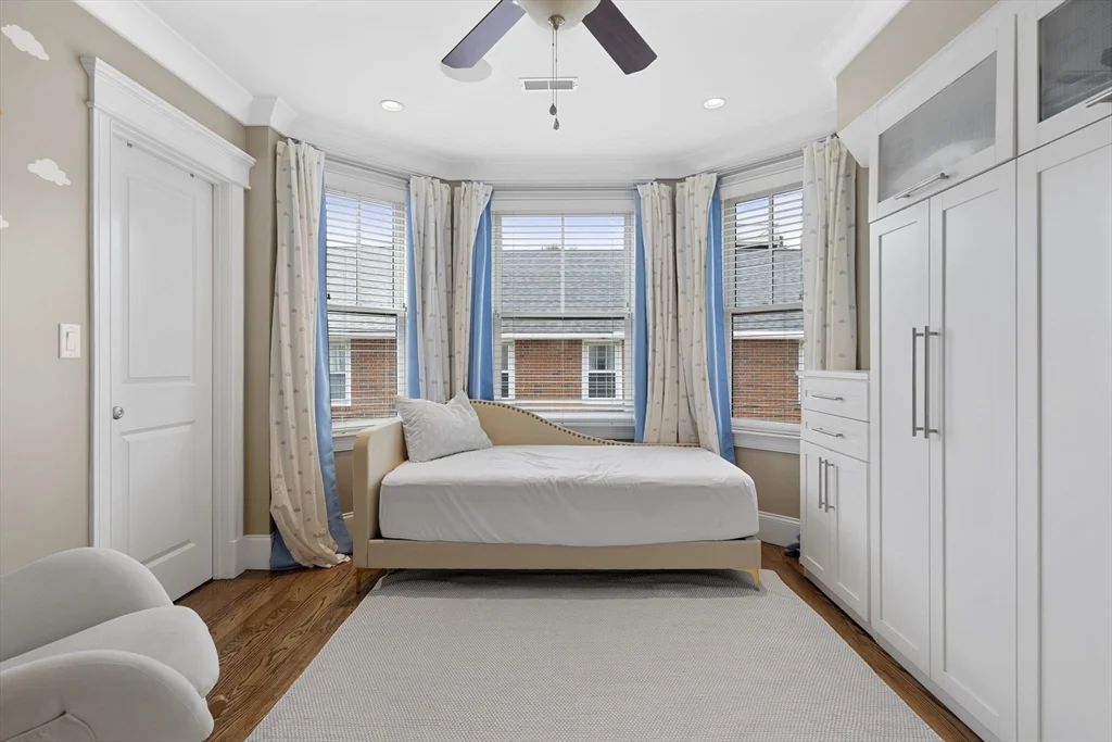 3 bed, 3 bath apartment for rent at 96 Bolton St Unit 96, South Boston — photo 11 of 19