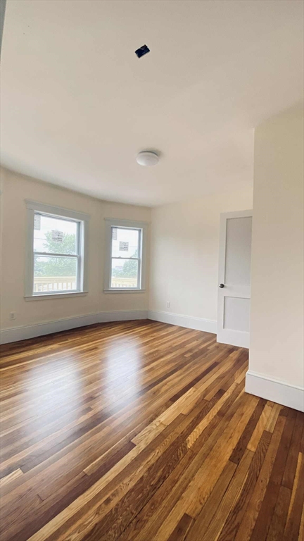 3 bed, 2 bath apartment for rent at 96 Brayton Rd Unit 2, Brighton — photo 4 of 13