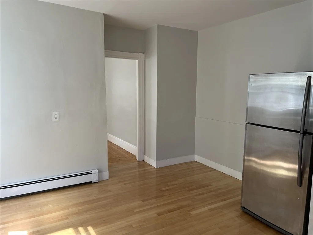 3 bed, 2 bath apartment for rent at 96 Bristol Rd Unit 2, Medford — photo 3 of 26