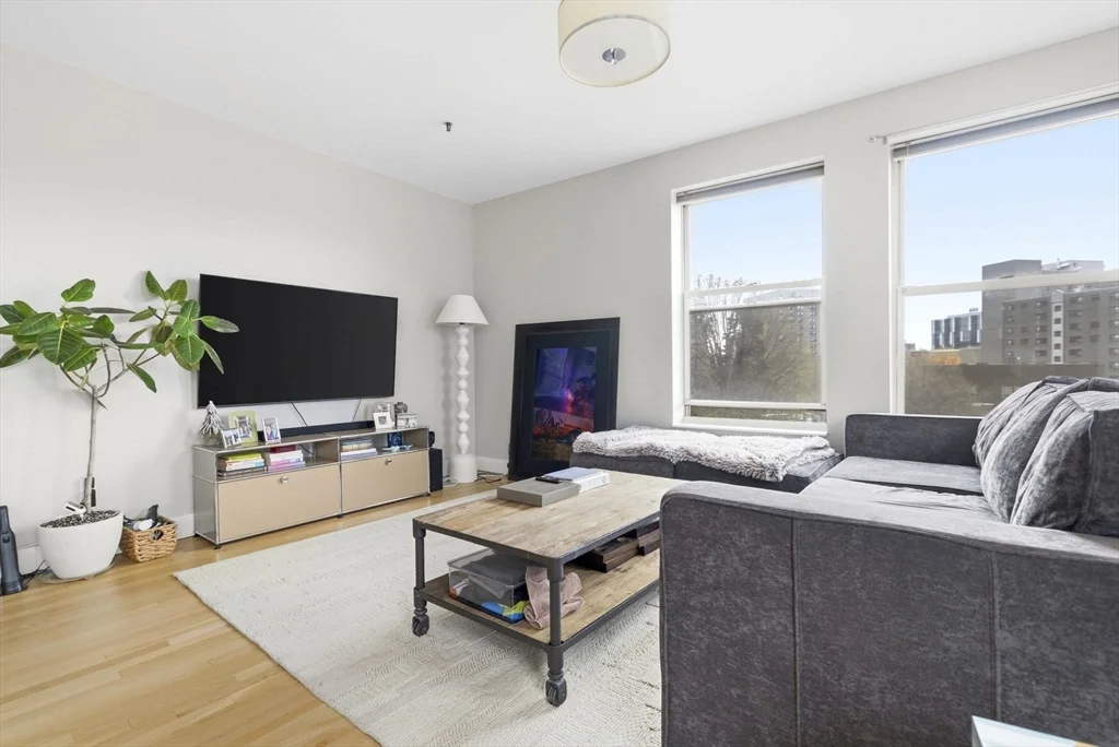 2 bed, 2 bath apartment for rent at 96 Broadway Unit 107, Back Bay — photo 4 of 20
