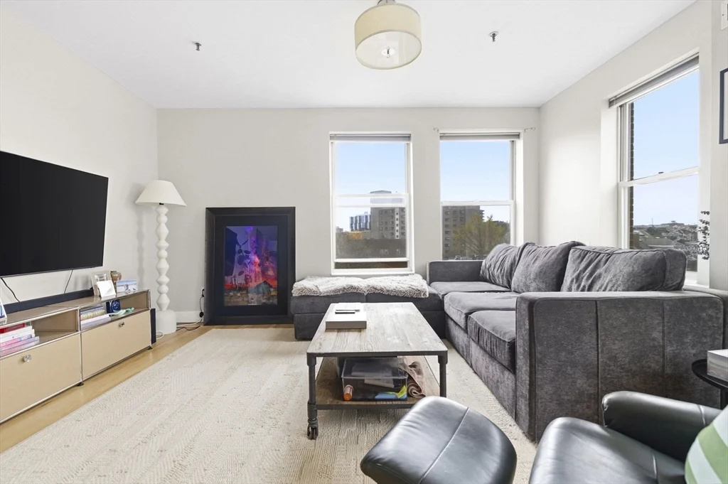 2 bed, 2 bath apartment for rent at 96 Broadway Unit 107, Back Bay — photo 3 of 20