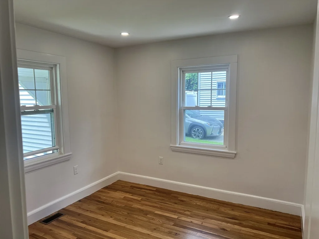 4 bed, 2 bath apartment for rent at 96 Buchanan Rd, West Roxbury — photo 9 of 20