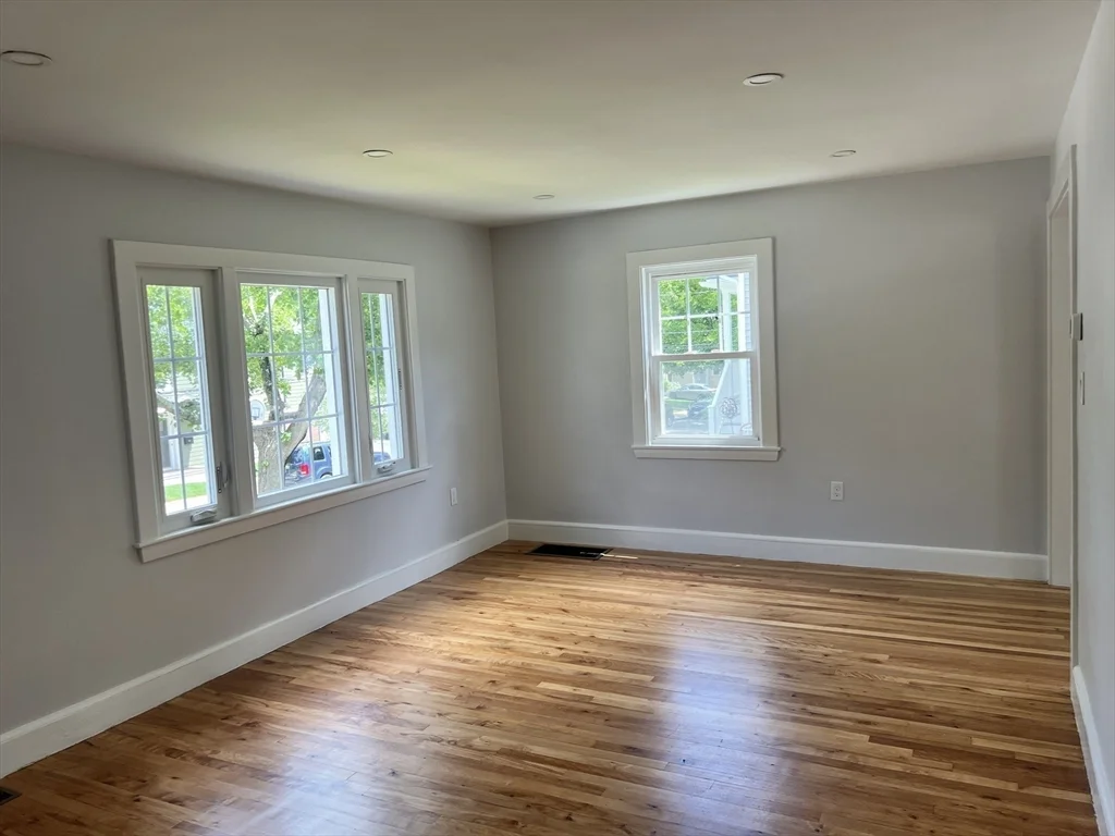 4 bed, 2 bath apartment for rent at 96 Buchanan Rd, West Roxbury — photo 5 of 20