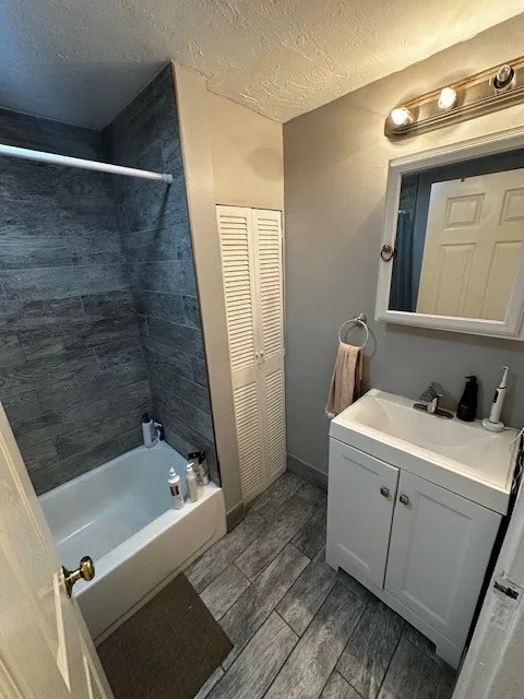 3 bed, 1 bath apartment for rent at 96 Calumet St Unit 1, Mission Hill — photo 9 of 14