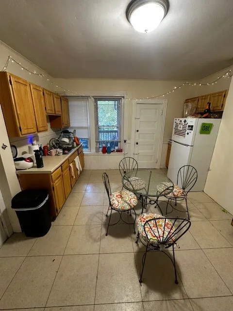 3 bed, 1 bath apartment for rent at 96 Calumet St Unit 1, Mission Hill — photo 13 of 14