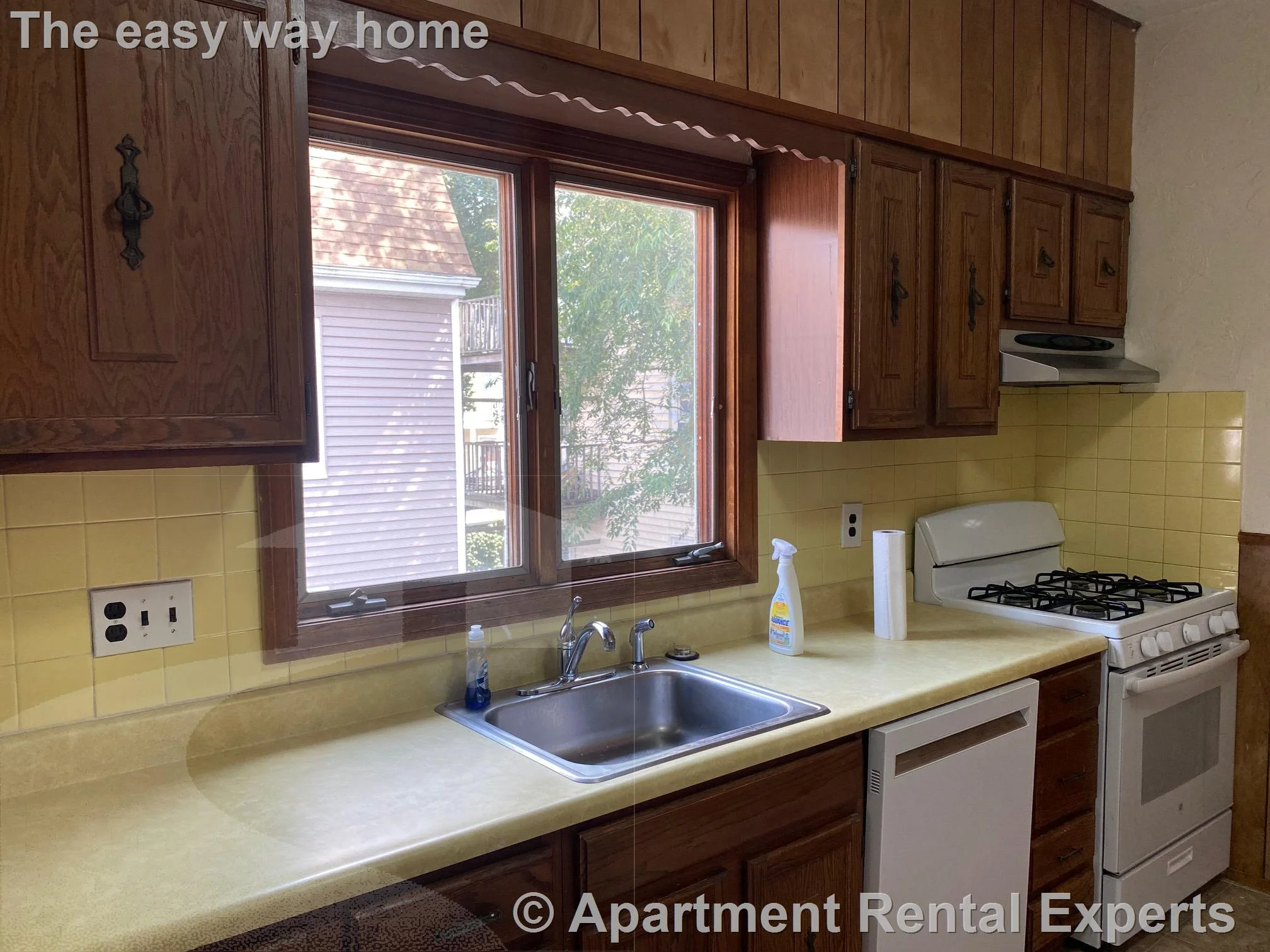 2 bed, 1 bath apartment for rent at 96 Capen St Unit 2, Tufts — photo 2 of 13