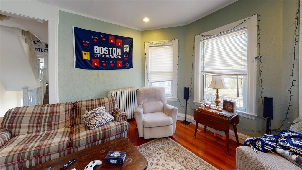 5 bed, 2 bath apartment for rent at 96 Columbia St Unit 2, Brookline — photo 5 of 17