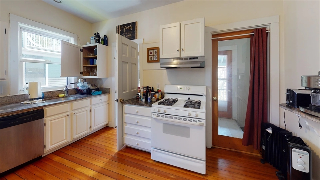 5 bed, 2 bath apartment for rent at 96 Columbia St Unit 2, Brookline — photo 1 of 17